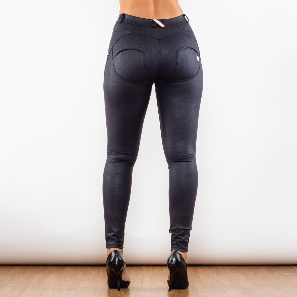 pantalones Melody Crackle Black con elevación de cintura media™