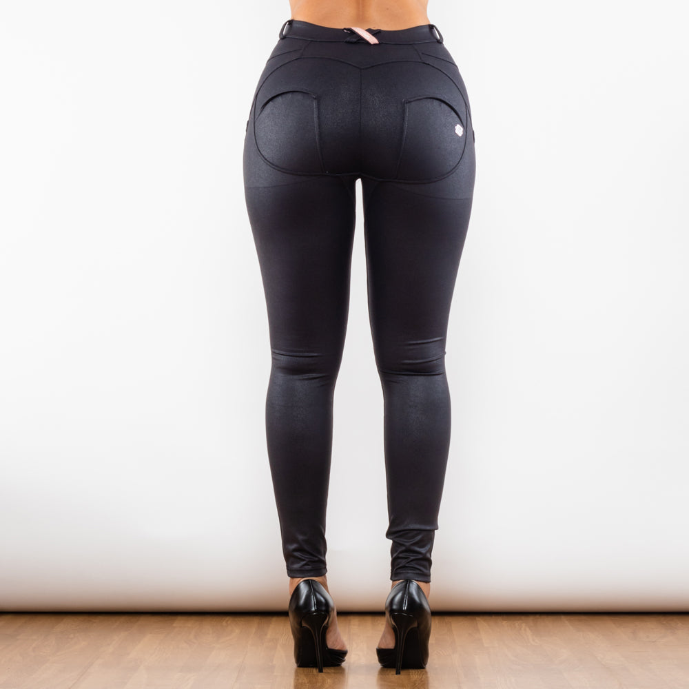 pantalones Melody Crackle Black con elevación de cintura media™